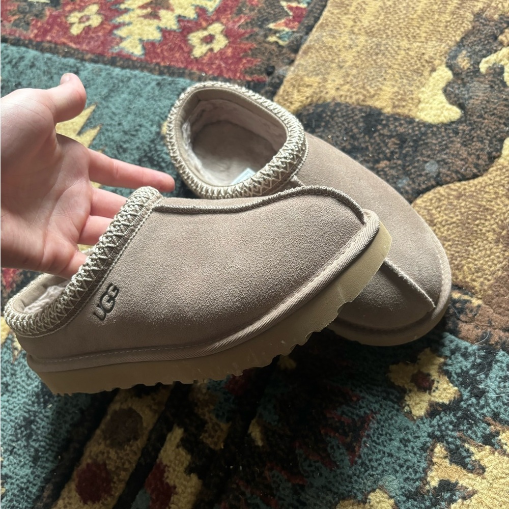 ugg tasman